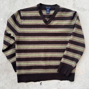 Vintage women’s Gap merino wool v neck striped sweatshirt